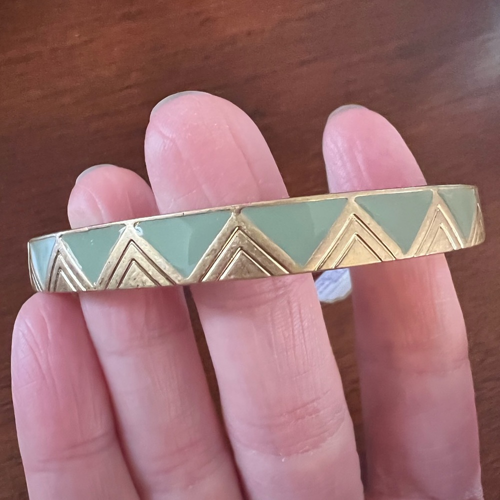 Lia Sophia gold tone stretch bangle bracelet with seafoam accents